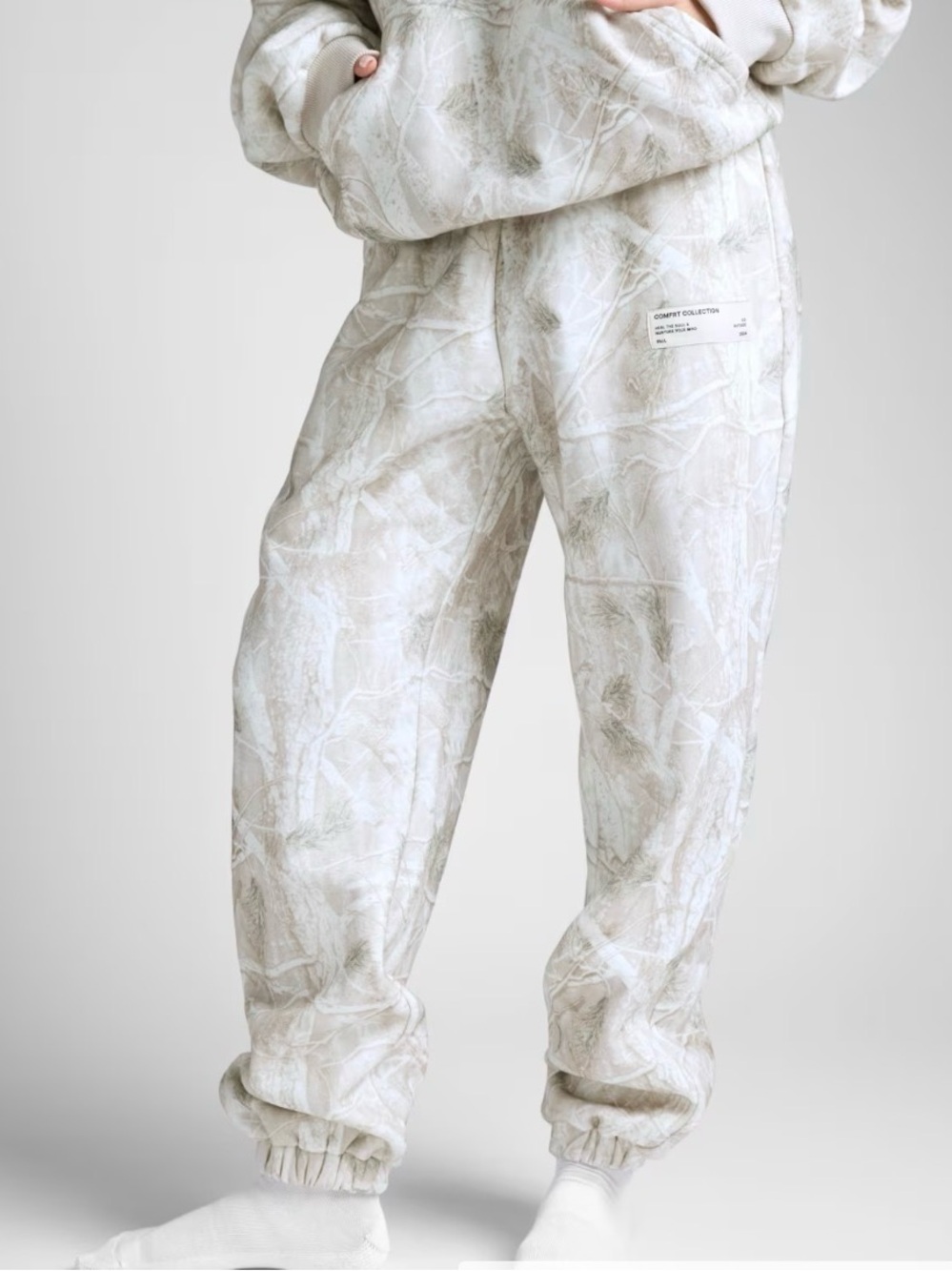 Comfrt White Oak Camo Joggers Sz M